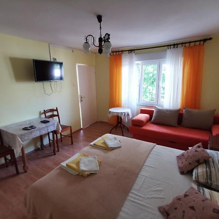 Studio Apartments Jasminka 塞尔瑟 外观 照片