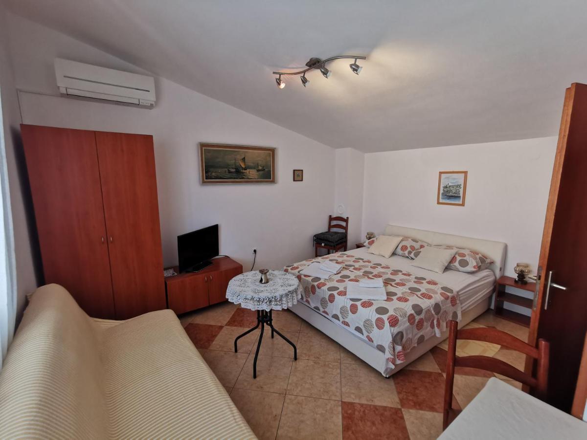 Studio Apartments Jasminka 塞尔瑟 外观 照片
