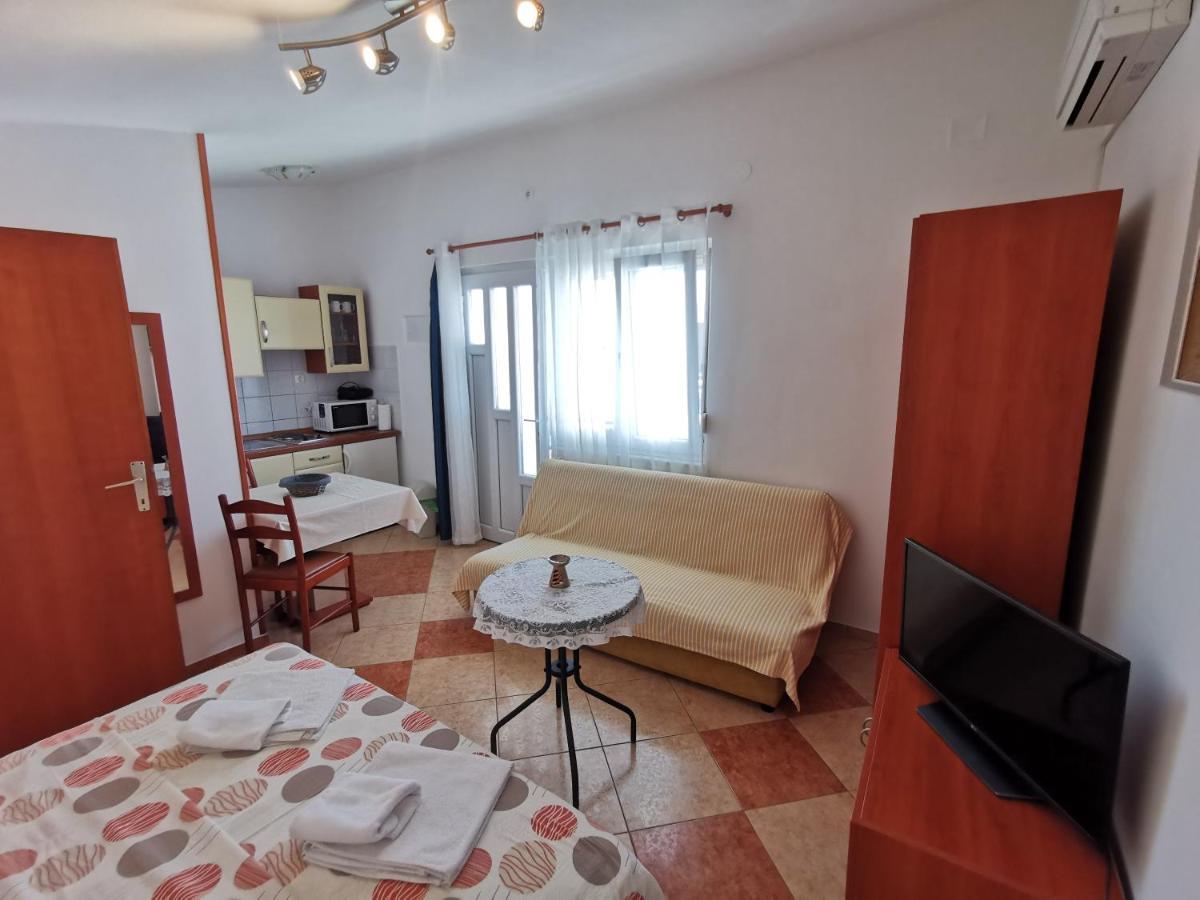Studio Apartments Jasminka 塞尔瑟 外观 照片