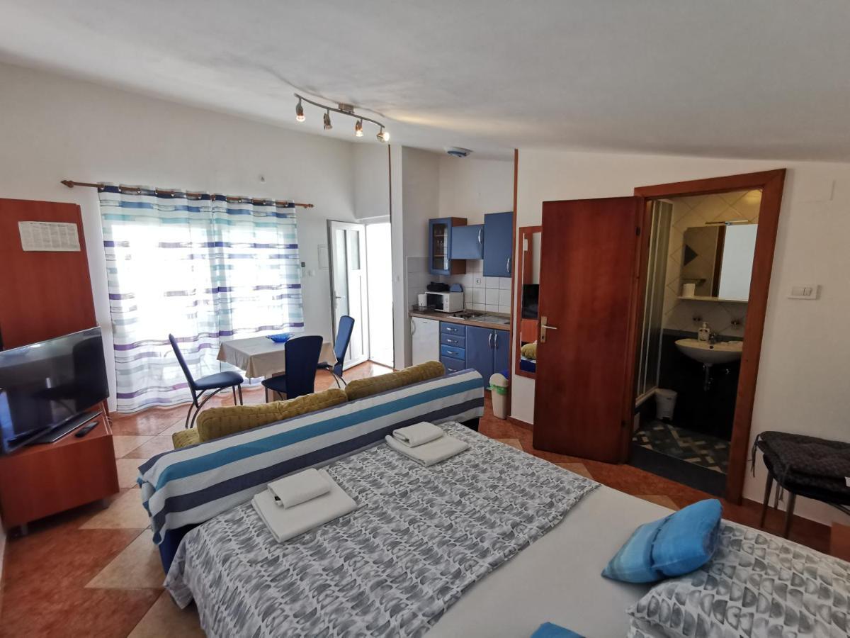 Studio Apartments Jasminka 塞尔瑟 外观 照片