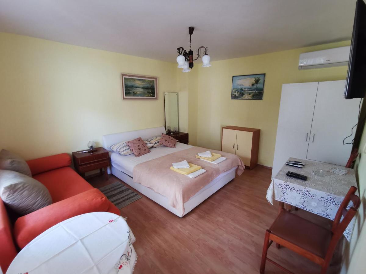 Studio Apartments Jasminka 塞尔瑟 外观 照片