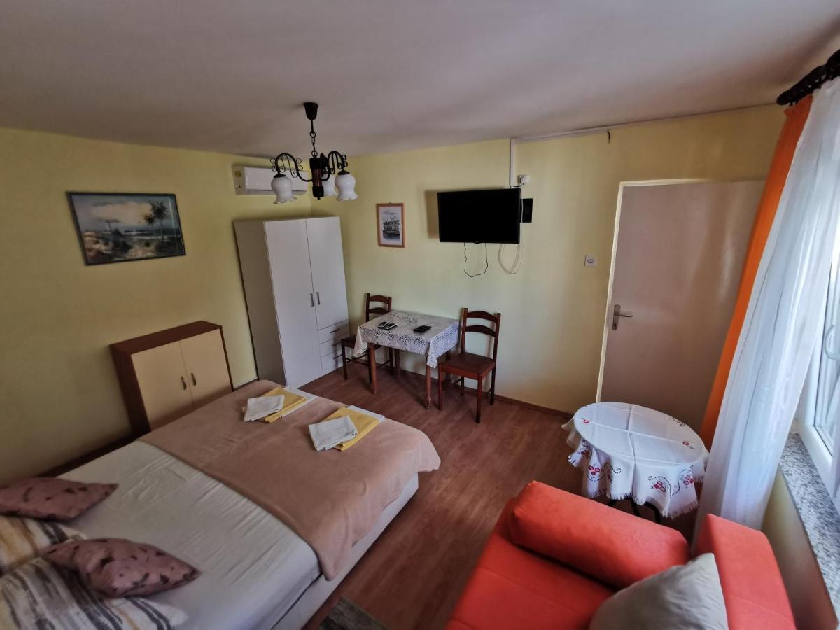 Studio Apartments Jasminka 塞尔瑟 外观 照片
